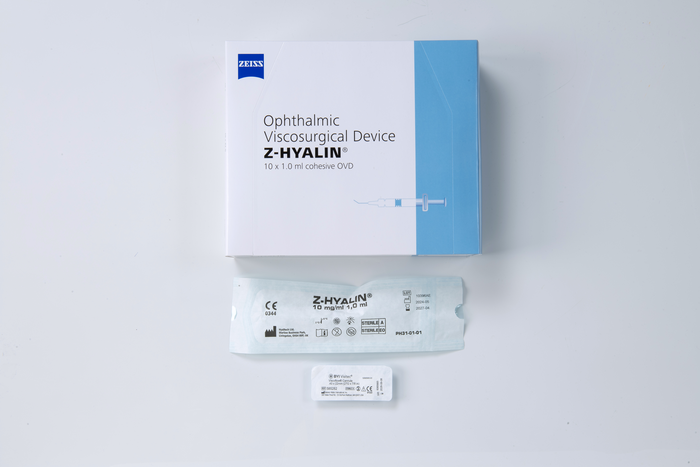 Z-HYALIN Multipack Image front view lying inside displayed on back (med-large)