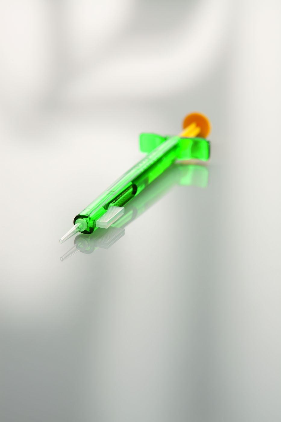 VISCOJECT 1.8 injector picture (med-zoom)